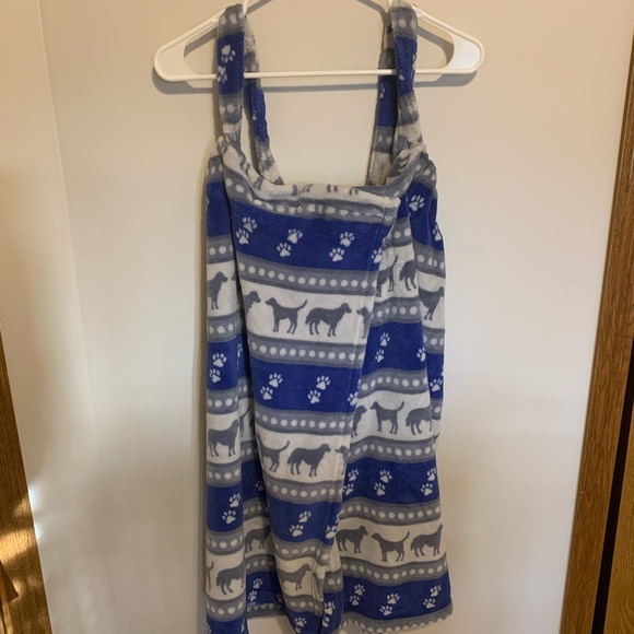Dog Robe - Picture 1 of 5